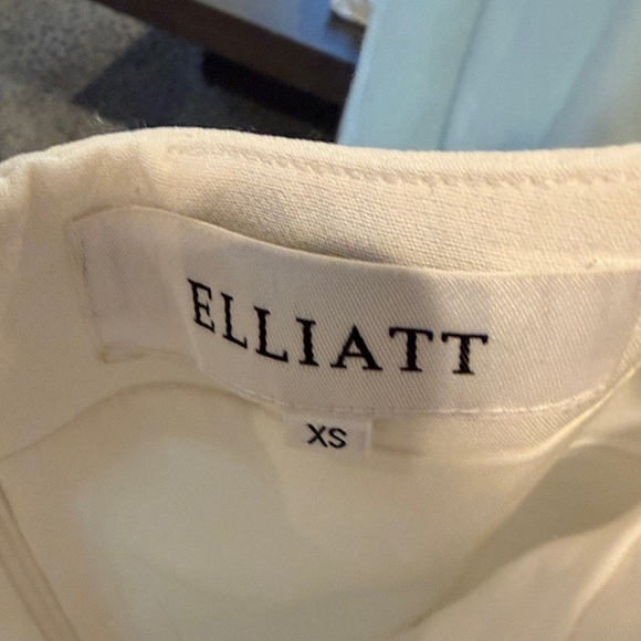 Elliatt Trompe Dress - Picture 2 of 5